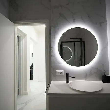 Bf50 Design Downtown 1bedroom Flat @ Train Station 아파트 피렌체