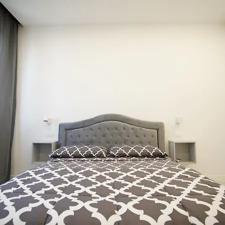 Bf50 Design Downtown 1bedroom Flat @ Train Station * 피렌체
